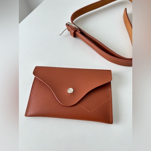 Leather belt bag/crossbody bag - Picture 3 of 8